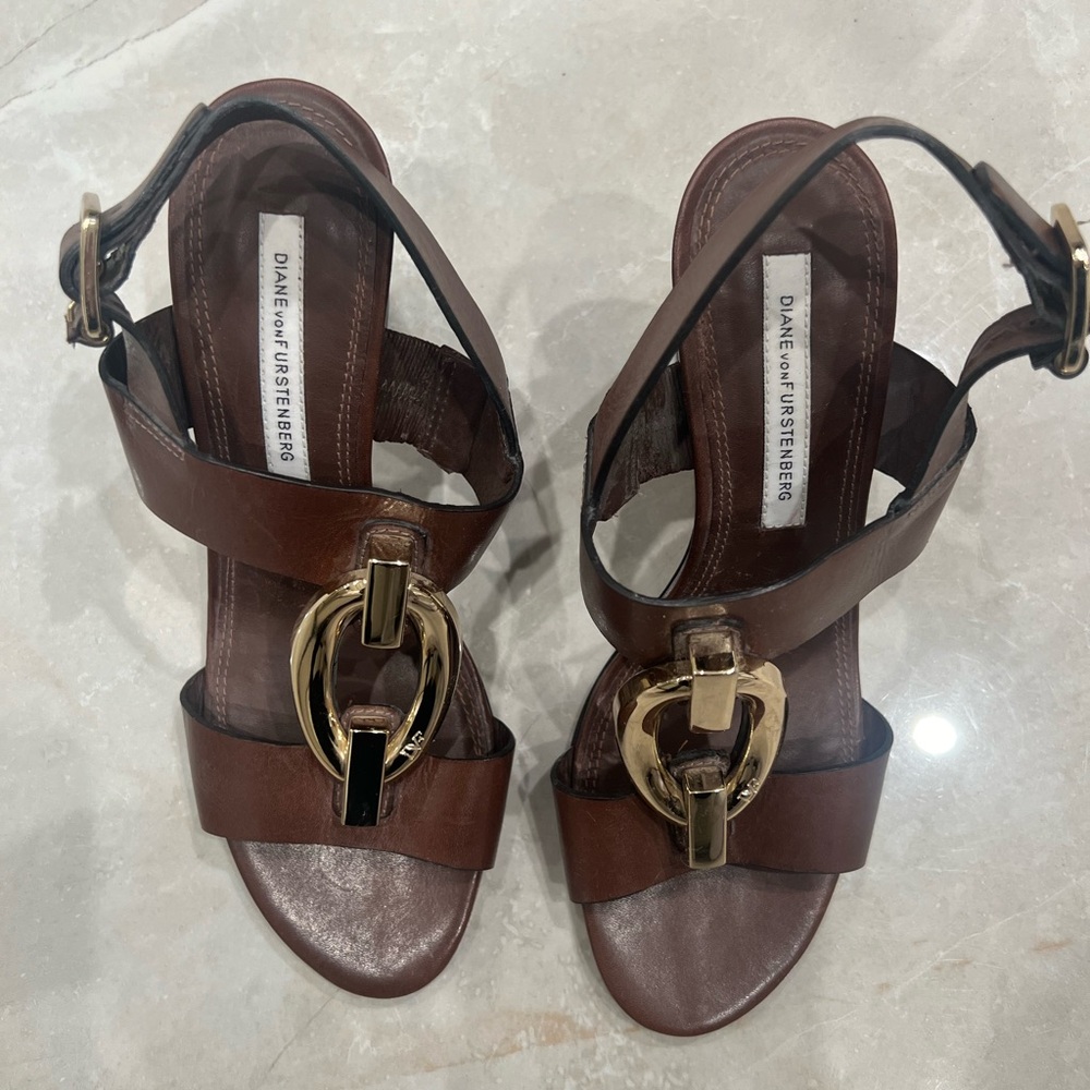 Diane von Furstenberg sandals size 6 - Picture 3 of 9